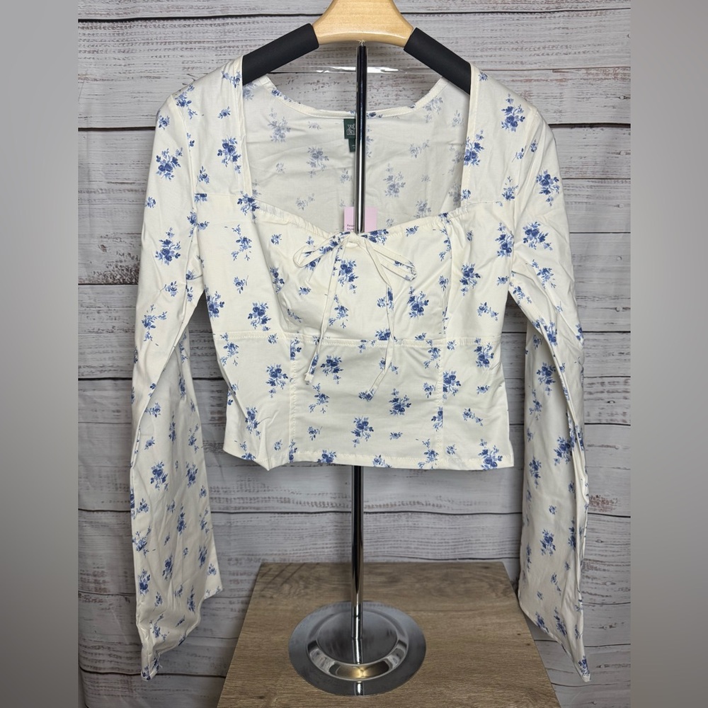 Wild Fable White and Blue Floral Print Smocked Crop Top Blouse - Women's (0221)